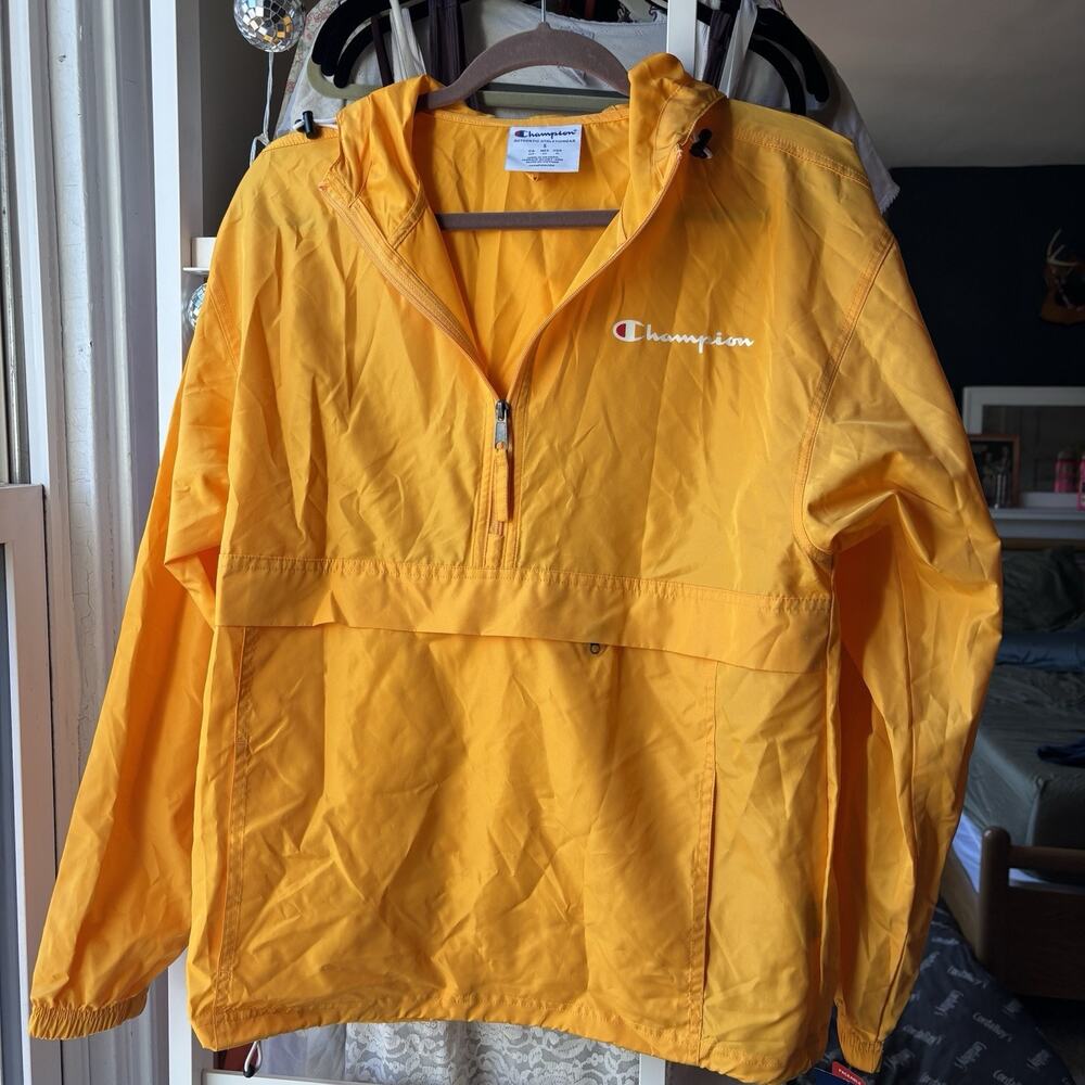 NWT Champion Mens Jacket Packable Wind Resistant Lightweight Hood Kanga Pocket
